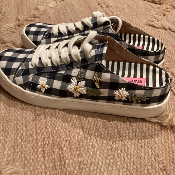 BETSEY JOHNSON EDNA BLACK WHITE CHECKERED BUMBLEBEE SLIP ON SNEAKERS SZ. 7.5 - Picture 6 of 10